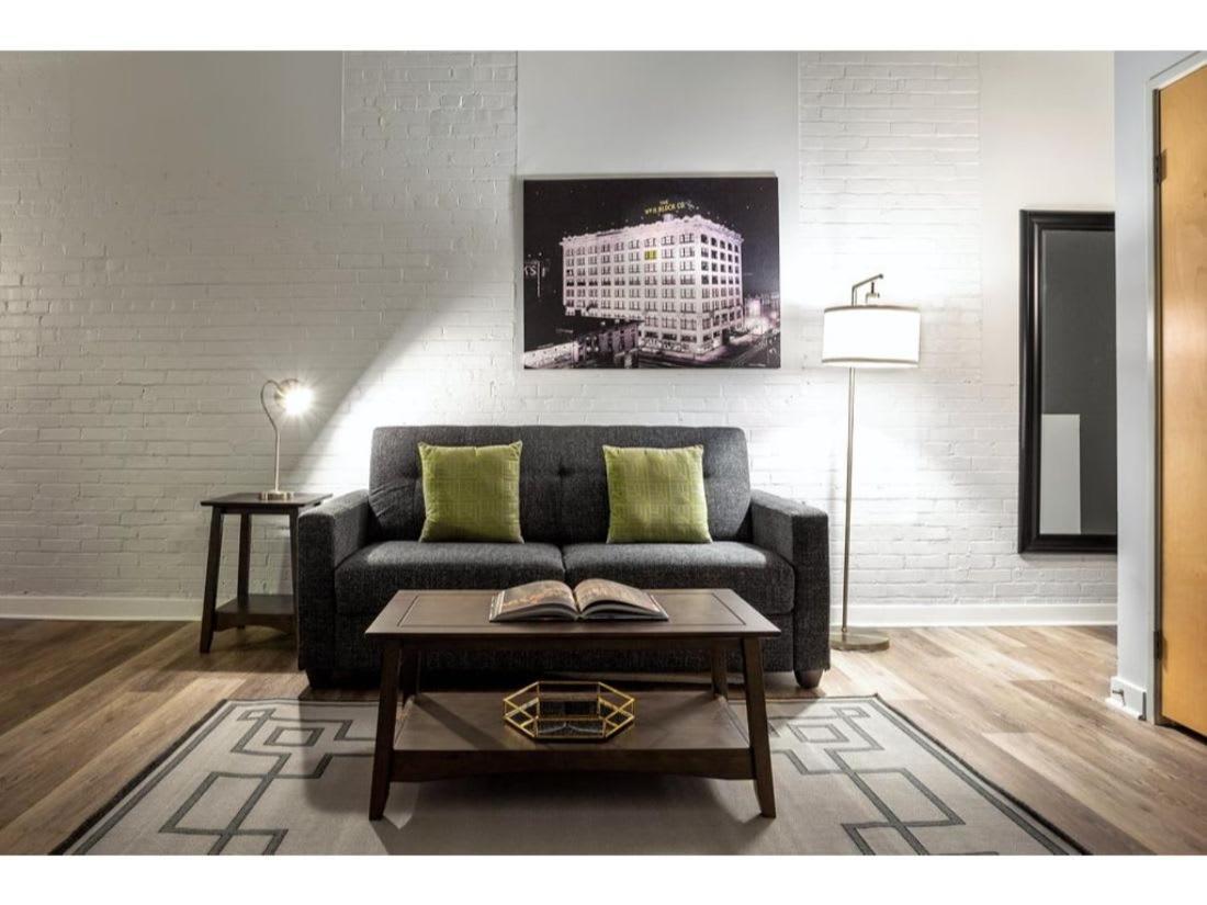 2Br 2Ba In The Block By Cozysuites! อินเดียนาโพลิส ภายนอก รูปภาพ